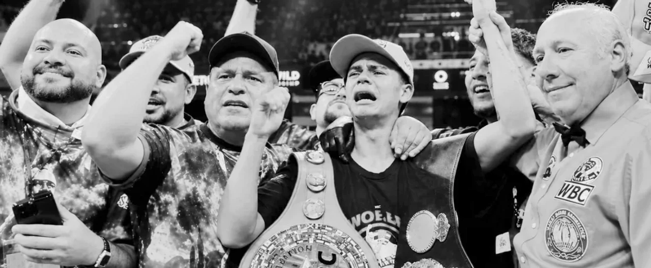 Sergio «Yoreme» Mendoza, nuevo campeón mundial mosca y primero nacido en Hermosillo, tras vencer a Sandoval