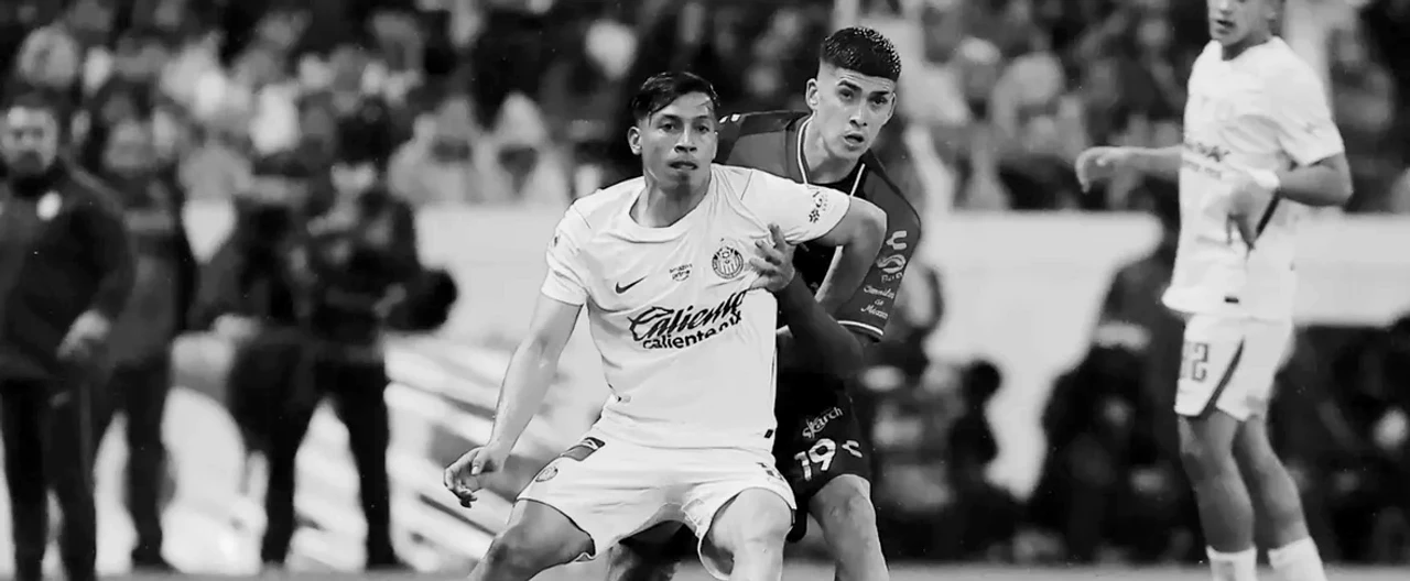 El Clásico Tapatío termina 1-1: Vargas atajó un penal a Sepúlveda, que igualó al 86